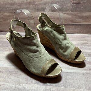 Dana Buchman Womens Wedge Peep-Toe Sandals Size 9 Medium Beige & Gold